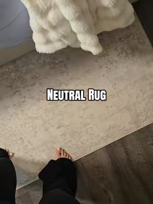 Loveeee this area rug 🤍

#rug #arearug #tikrokshoprestock 