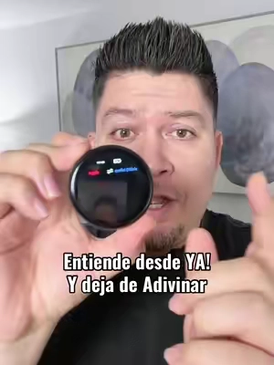 AI Translator Badge 🤖🌎 Traductor inteligente con IA, traducción de voz multidioma, pantalla táctil y diseño wearable. #traductorportatil #traductordeidiomas #traductorinteligente #aitranslator #tiktokshoprestock 