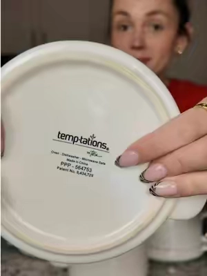 don’t be that guest who shows up empty handed this holiday season 📢🤗 #qvc #hostingtips #tiktokshopcreatorpicks #christmasgifts #soupseason 