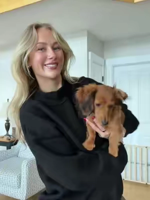 Love a mock neck #mockneck #sweatshirt #fallfashion #puppy #outfitinspo 