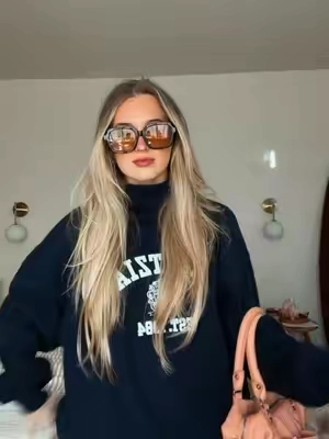 on the days where i need my hair to my ass #hairextensions #clipinextensions #inspo #pinterestaesthetic #outfitideas 
