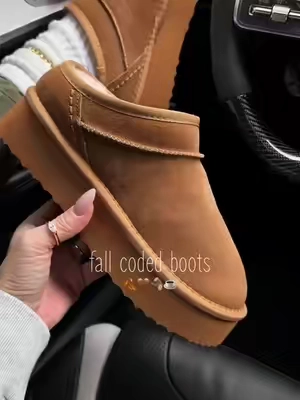 Fall is coming 🪵🍂☕️🔥🤎 #boots #ankleboots #fallboots 