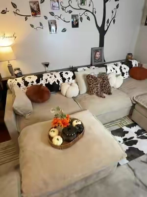 Leopard print and fall decor go perfect together and this Bow pillow makes it even better! #BowPillow #DecorativePillow #ThrowPillow #CuteHomeDecor #CozyHomeDecor 