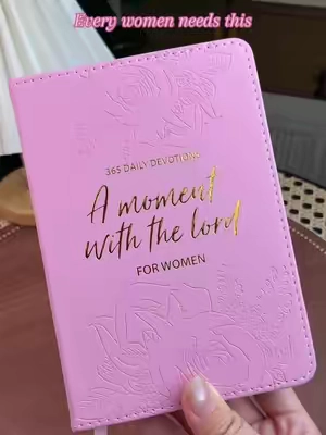 365-day devotional book for Christian women, filled with real-life struggles and scripture guidance to grow closer to God daily.#ChristianDevotional #FaithForWomen#FaithForWomennal #ChristianLiving #FaithJourney