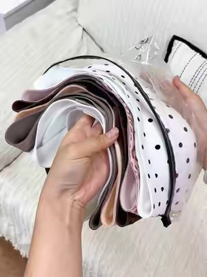 Now I finally understand why everyone is selling this bra-the fabric is incredibly soft, lightweight, and smooth, and when I wear it, it really feels like I'm not wearing a bra at all.#TikTokShopBlackFriday #discoveryourgift #bra #popular #comfortable  