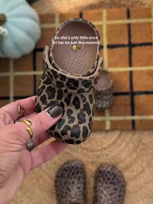 The leopard kids crocs are back #crocs #kidscrocs #leopard #girlmom #mommyandmematching @Crocs 