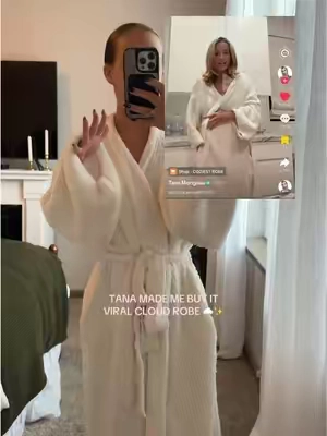 Highly recommend, easily my fav purchase of the year. ✨ #tanamongeau #robe #bathrobe #cozyathome #cozyvibes 