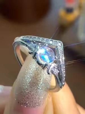 A Symbol of New Beginnings#Moonstone #Moonstonejewelry #Ring#MoonThemedJewelr #giftforher