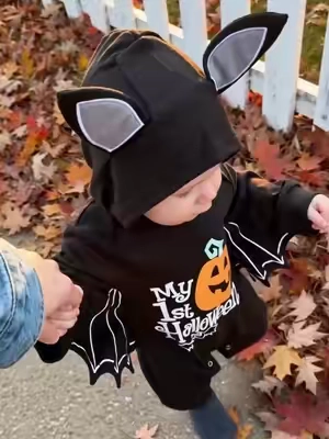 You’ll never get this October with your baby back 🎃🥺 #halloween #babygift #halloweenbaby #momtok #babybat 