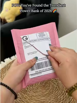 The accessory you didn't know your bag was missing. 👜🔋#powerbank #dealsforyoudays #rorry #tiktokshop #viral 