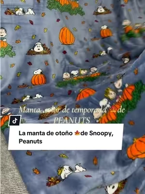 Una manta de temporada, otoño Peanuts  Snoopy en diferentes colores, súper lindas, una tela suave, cálida y cómoda #peanutsblanket #snoopyblanket #fallblanket #tiktokshopstockup #tiktokshopcreatorpicks 