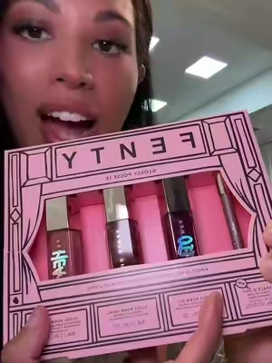 3 NEW shades in the ✨Gloss Bombs✨ @Fenty Beauty has the best holiday drops!! 💋 #fentybeauty #glossyposseIX #fentyglossbomb #fentysuperbrandday #fentyholidayset 