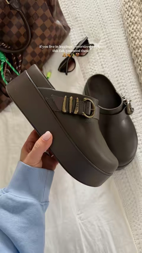The new crocs Dylan buckle clogs 🫶🏼