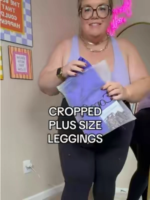 These Capri leggings are 21 inches long making them perfect on me as a girl who's 5'3"! If leggings usually punch at the ankle or knees for you these are the perfect leggings to try. These leggings come in plus size up to size 3X! They fit great and have no awkward seams! @Comfrt #plussize #TiktokShopFallDealsForYou #plussizeclothing #leggings 