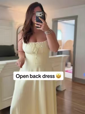 Such a pretty dress!! #halara #halaraglam #halaradress #openbackdress 