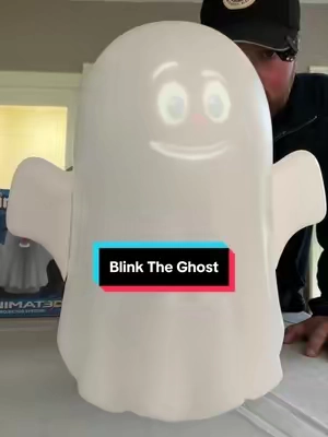 Blink the ghost!👻 #halloween #spookyseason #halloweendecor #halloweenishere #homedecor 