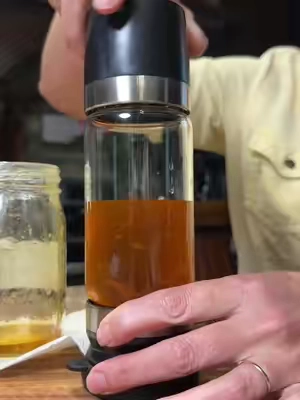 No more sticky honey mess! 🍯 This no-drip honey dispenser gives you the perfect pour for coffee, biscuits, toast, tea, pancakes and more—without honey running down the bottle or all over your counter. #honey #honeydispenser #healthylifestyle #localhoney #honeyjar 