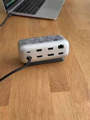 Gaming setup upgrade: valorant and Anker USB-C hub#valorantgaming #ankersmartdisplayhub #desksetup #GamingSetup #techtok 