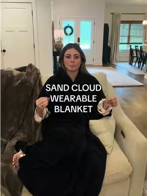 snuggle season just got even better 😩☁️🍂 @Sand Cloud #sandcloud #wearableblanket #cozyseason #softblanket #cozyathome 