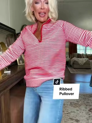 @Fisoew Sports ribbed quarter zip stripe is so good. 