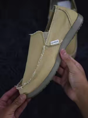 Crocs Santa Cruz Loafers #crocs #crocsnewarrivals #loafers #shoes #menswear 