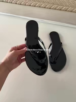 #fashionnova #sandals #flipflops #fashion #tiktokshopcreatorpicks 