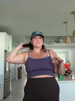 Perfectionnnn give me every color rn!! #comfrt #activewear #bigchestapproved 