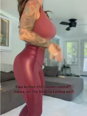 @Halara_official came in hot with these faux leather leggings with tummy control!! #h#halarah#halaraeverydayt#tummycontrolh#halaralistensh#halaraleggings
