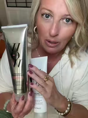 This is the dream clean duo by Color Wow and this set is great for fine to normal hair because it’s residue free and won’t weigh it down🫶#colorwowset #colorwowshampooandconditionerset #shampooforfinehair @Color Wow Hair 