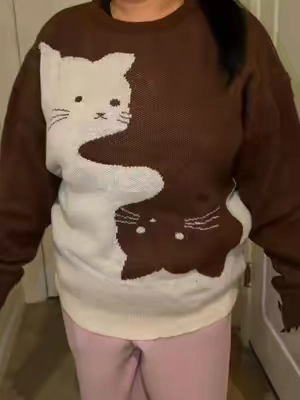 #sweater #sweaterweather #falldealsforyou #fallaesthetic #catlover 