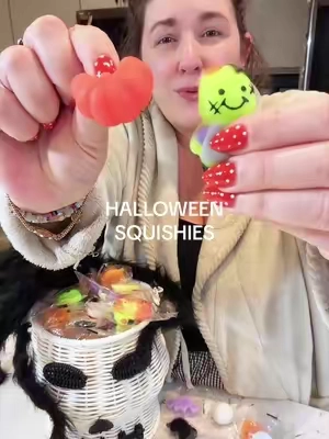 These mini Halloween squishies are such a fun non-candy trick or treat idea for the kids! #trickortreat #trickortreating #halloweensquishy #halloweenparty #momfinds 