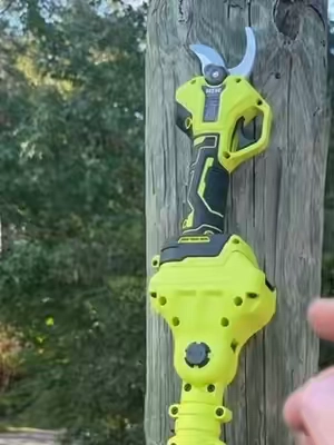 #SEESE #PruningShears #TreeTrimming #YardTools #LandscapingTools