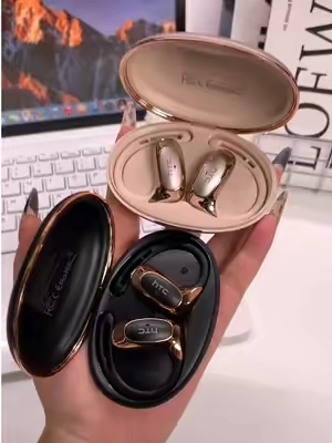 The headphones I never take off my ears 😍🙌#Earbuds #earphones #tiktokshopstockup  #summerwins #dealsforyoudays