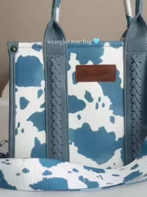 the prettiest tote bag 🫶 #wrangler #totebag #purse #wranglertote #westernfashion 