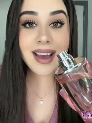 I literally smell ✨expensive✨ #perfume #longlastingperfume #perfumes #luxuryperfume #smellgood 