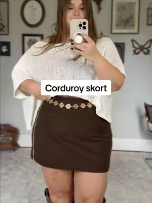 The cutestttttt skirts ever. So perfect for all your holiday outfits. @Halara_official #halara #falloutfits #tiktokshopfalldealsforyou #falloutfitinspo #curvyfashion 