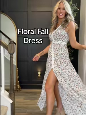 Pretty floral dress for fall. Would be perfect for family pictures 🍁 #dresses #falldress  #affordablefashion #falloutfits @Rusttydustty 
