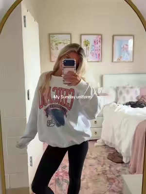 Wearing size Large and it ships so quick #footballsweatshirt #retrofootball #crewneck #sweatshirt #footballcrewneck 