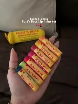 LIMITED EDITION! ✨ grab yours before they’re gone.  Includes 7 moisturizing lip balms in fan favorite flavors & exclusive pouch 😍 #burtsbees #lipbalms #giftsets #lipcare 