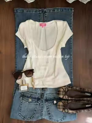 Effortless 2000s chic button top get so many compliments all fall 🤎🍂🦢🕯️🪽 #falloutfits #2000s #chicaesthetic #edikted #october autumn bella swan it girl button top boho Elena Gilbert fall outfits inspo aesthetic ideas 
