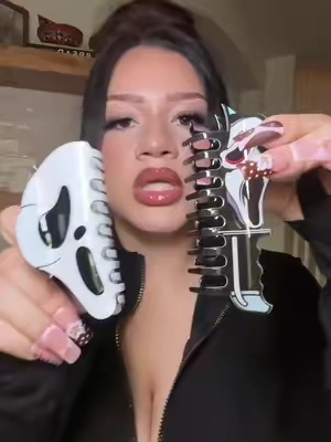 #mysterybox #halloween #spookyseason #hairclip 