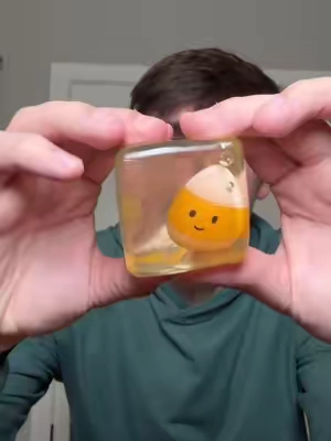 These might be the best squishies I’ve found #squishy #squishytoy #squishtok #squishyasmr #squishycube 