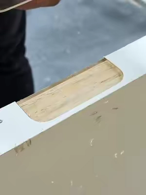 Se puede utilizar una sola plantilla para cortar ranuras para bisagras de diferentes tamaños.#tiktokshop #woodworking #woodworkingtools #carpentry #diytools