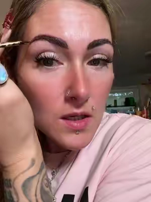 The perfect brows #eyebrows #eyebrowstain #beauty #browsonfleek #eyebrow 