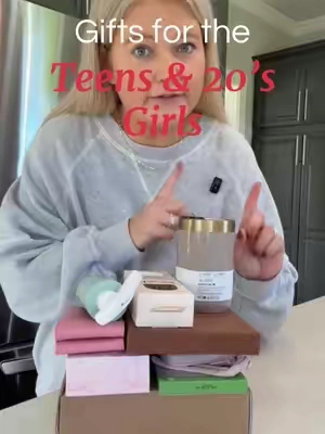 Gift guide - Teens & 20’s girlies! #giftguide #productreview #giftideasforher #stockingstufferideas #giftsforteens 