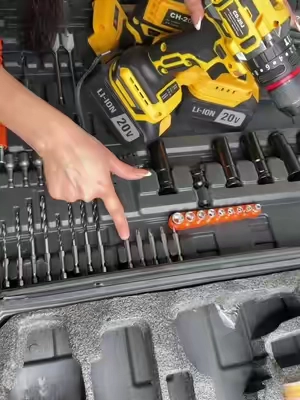 4 en 1 caja de herramientas con sus accesorios incluidos para trabajar en construcción   #tiktokshopfalldealsforyou #powertools #DIY #cordlessdrill #blackfriday 