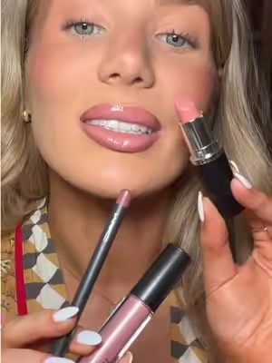 She’s gorg everyyyy time😍  @M.A.C Cosmetics Store #lipcombo #DealsForYouDays #tiktokshopblackfriday #ttsbeautybesties #tiktokshopcosmetics 
