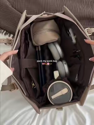 Has 2 drink holders! The perfect work/ school/ travel bag 👜✨ #lovevook #totebag #workbag  #dealsforyoudays #tiktokshopdealsforyoudays 