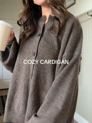the color. the length. the COZINESS. will be wearing this all fall & winter 🧸 sized up to a large! 

#cozysweater #cozycardigan #womanscardigan #falloutfitinspo #comfyoutfit 